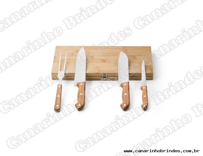 Kit churrasco em caixa de bambu personalizada