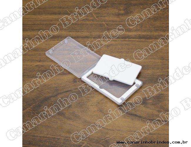 https://www.canarinhobrindes.com.br/content/interfaces/cms/userfiles/produtos/estojo-para-pen-card-branco-3933d2-1480506338-396.jpg